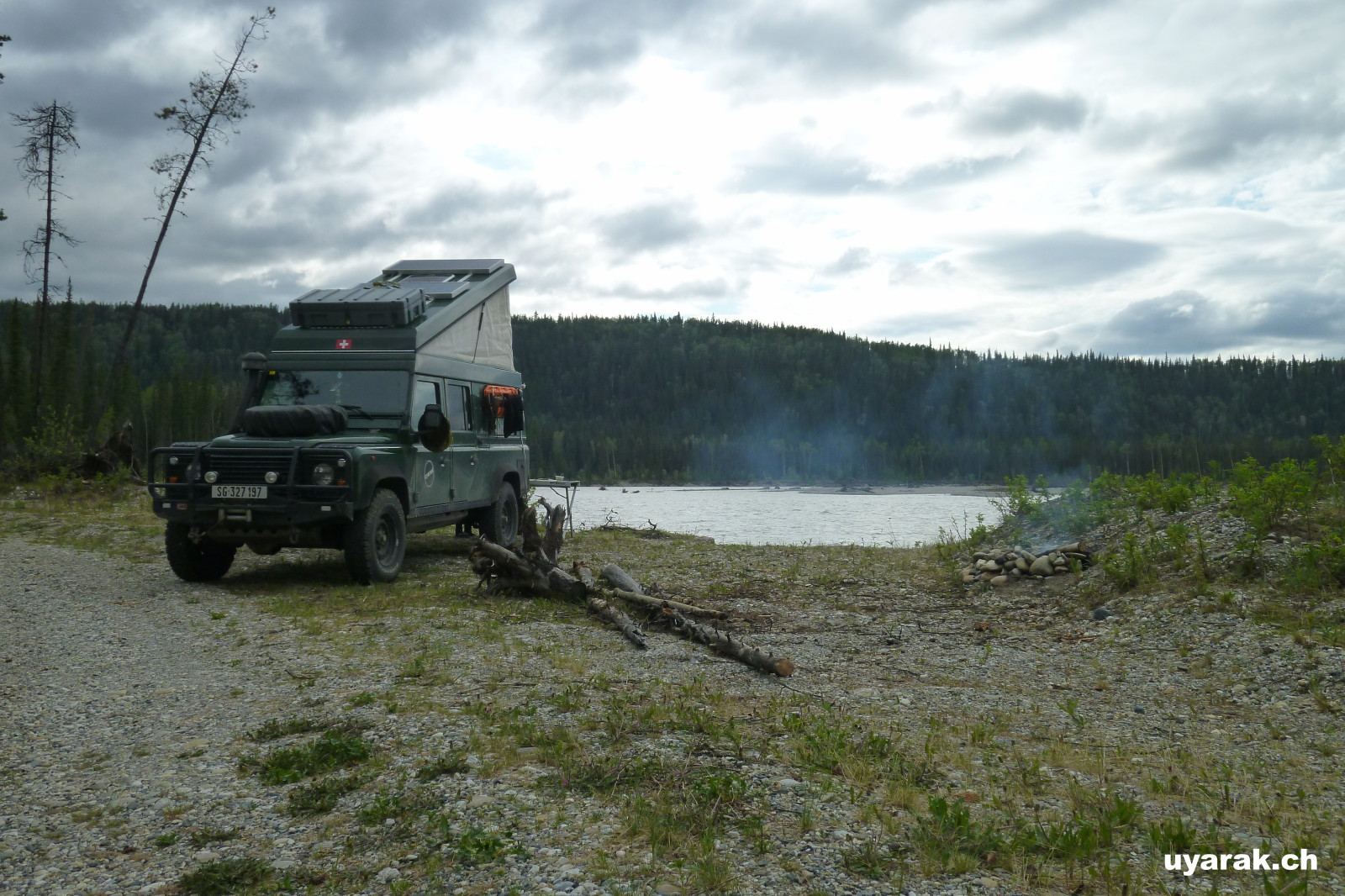 Übernachtung am Hyland River, BC