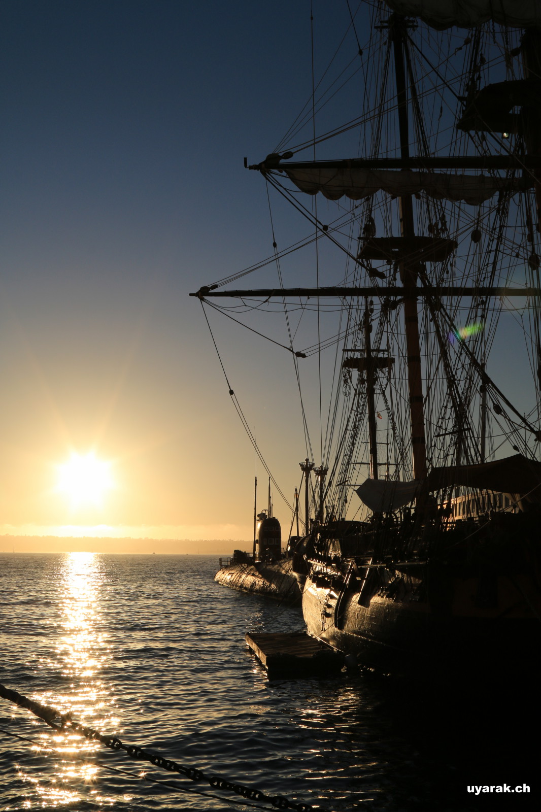 HMS Surprise bei Sonnenuntergang, San Diego, California