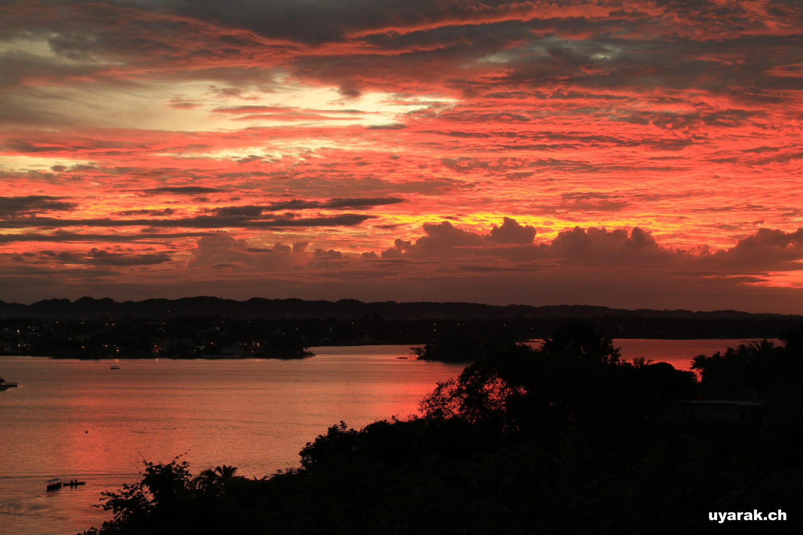 Sonnenuntergang bei Flores, Guatemala