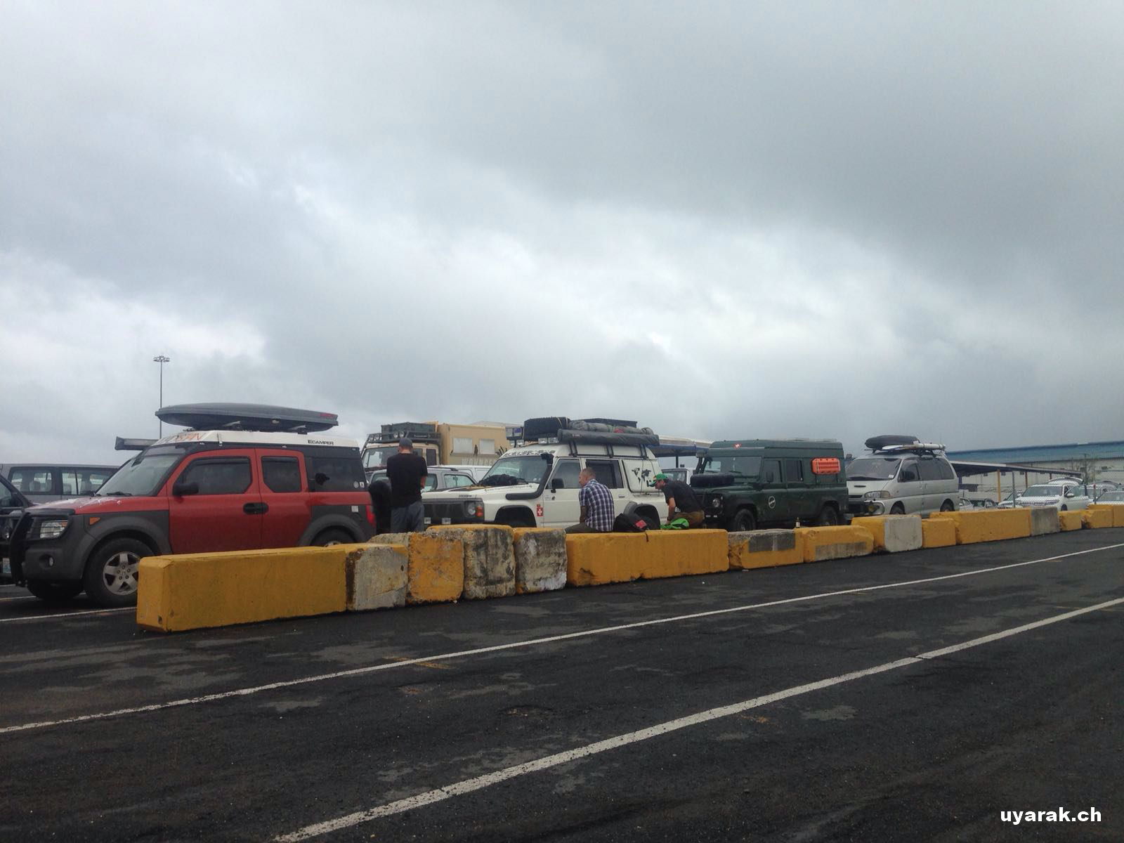 Bereit zur Fahrzeugabgabe, Hafen von Colon, Panama 