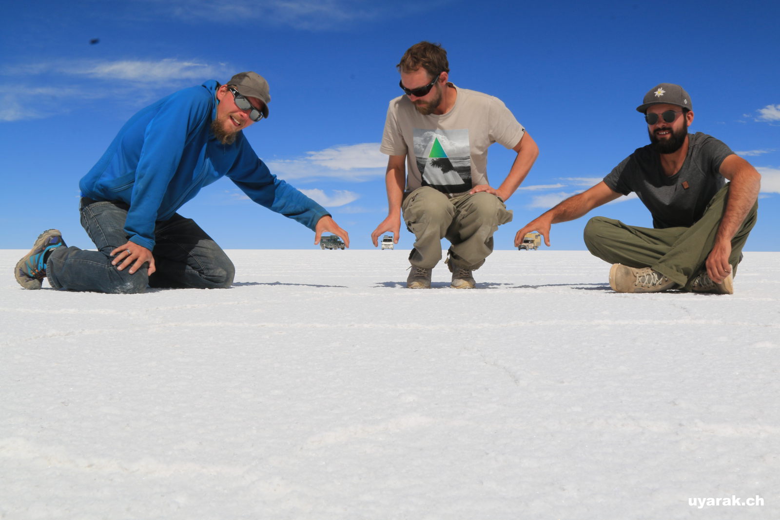 Martin, Herbert und Felix am Spielen, Salar de Uyuni, Bolivien
