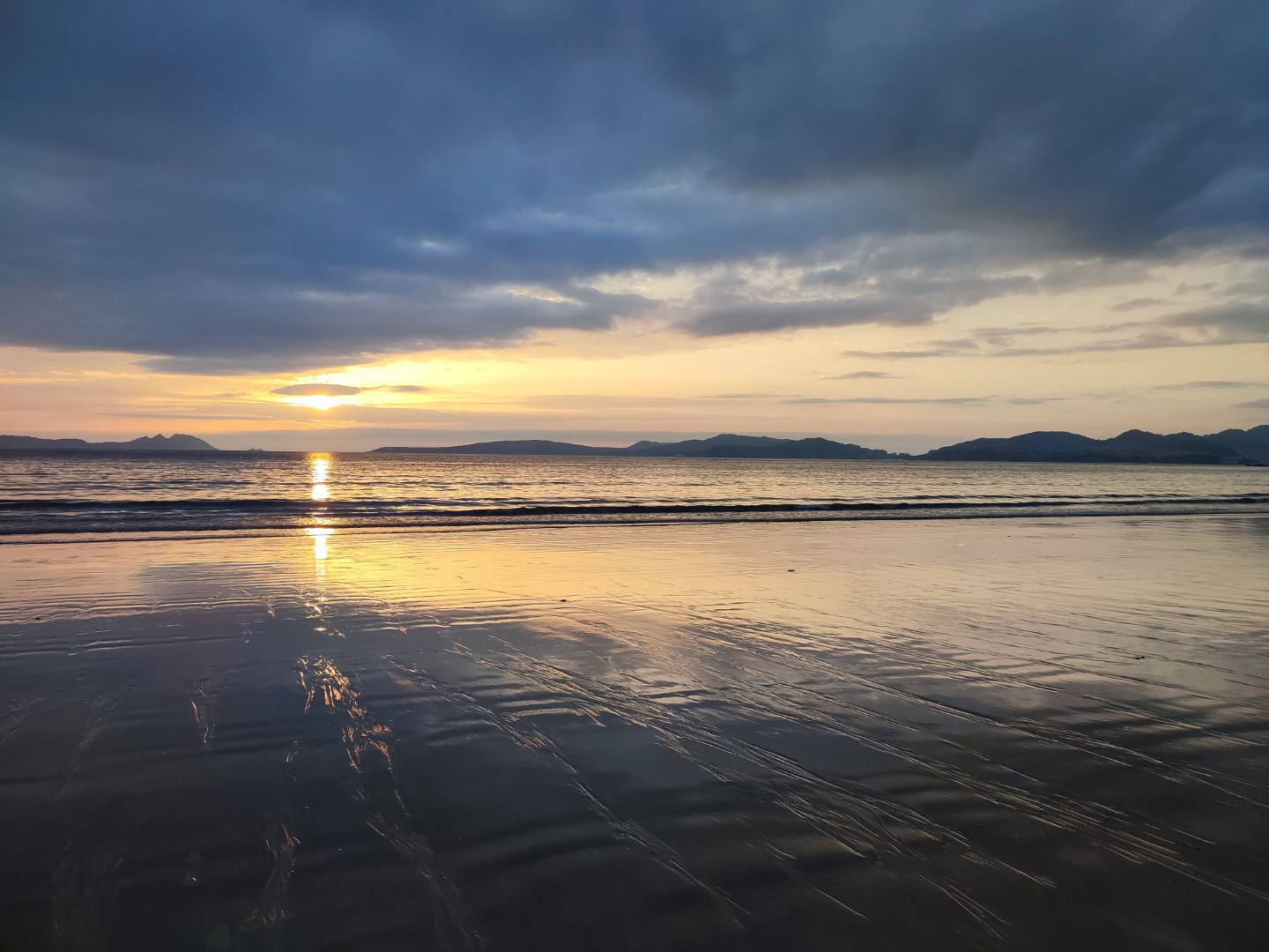 Sonnenuntergang am Praia de Samil in Vigo 