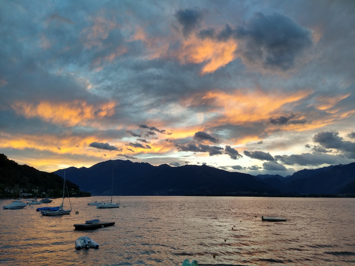 Sonnenuntergang am Lago Maggiore 